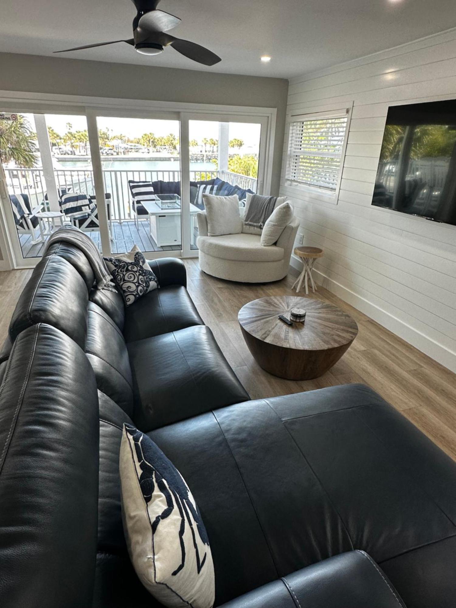 엥글우드 Chadwick Cove Marina 아파트 호텔 외부 사진